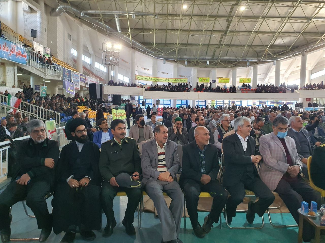 حضور شهردار و اعضای شورای اسلامی شهر در همایش بزرگ بسیجیان شهرستان نیشابور