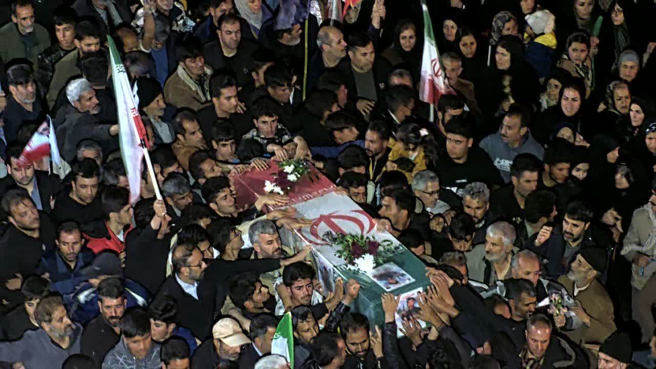 🇮🇷 تصاویری از تشییع پیکر مطهر شهید استوار دوم رضا روزگرد در نیشابور  ▫️