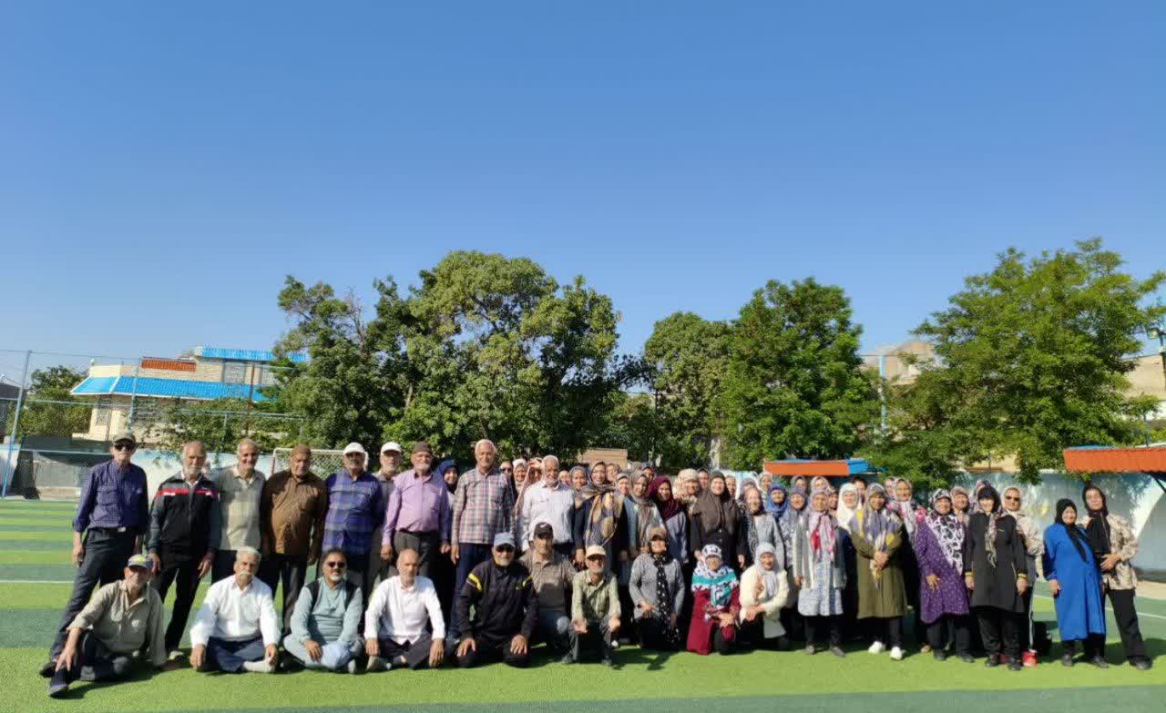 صبح‌های پرنشاط شهروندان ارشد نیشابوری در ایستگاه ورزش