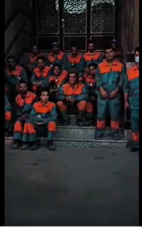 زیبایی و پاکیزگی شهر، حاصل تلاش بی‌وقفه پاکبانانی‌ست که در هر شرایطی پای کارند.
