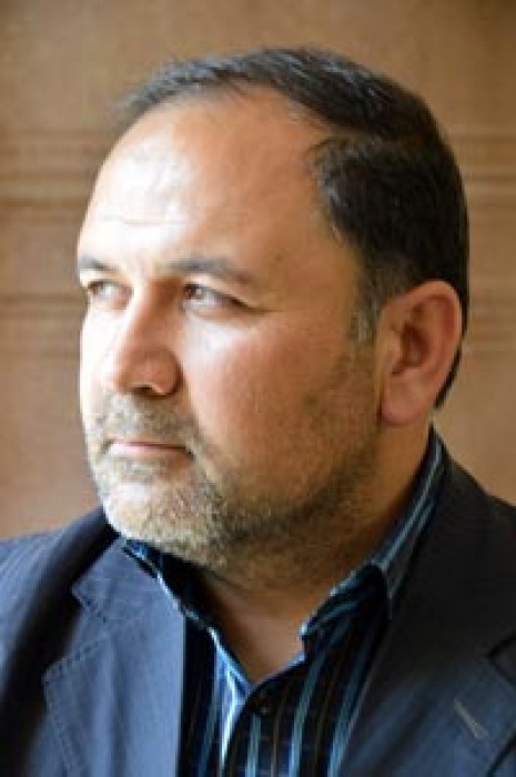 «تشتک گذاري» درختان خیابان بنیاد شهید انجام شد