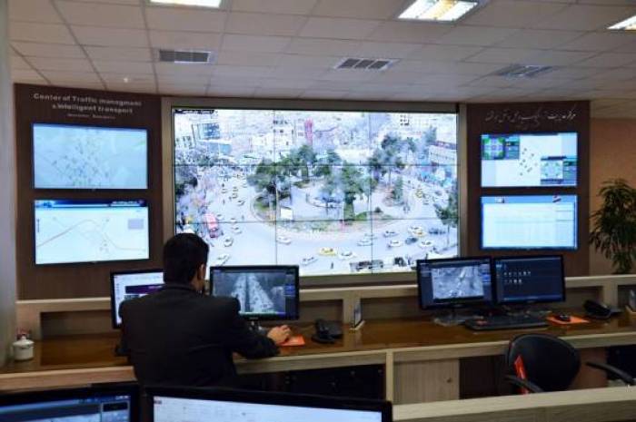 بازدید فرماندار نیشابور از مرکز کنترل ترافیک هوشمند شهرداری نیشابور