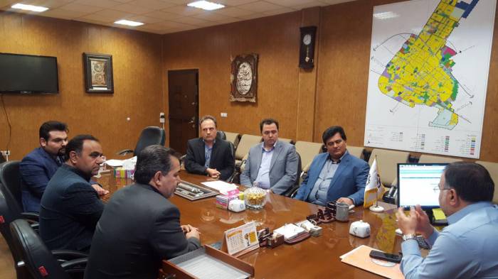 از دریچه دوربین