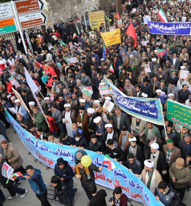 شرکت شهردار و کارکنان شهرداری در جمع مردم همیشه انقلابی نیشابور 