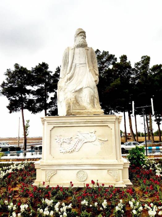 رونمایی از بزرگترین  مجسمه عطار در نیشابور 