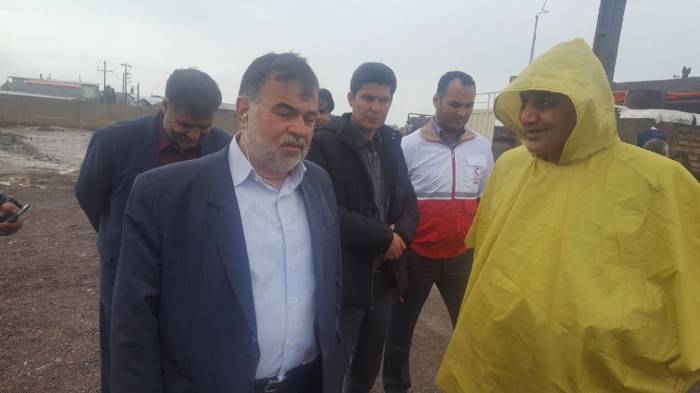 تلاش اکیپ های اجرایی شهرداری نیشابور در بارندگی اخیر و رفع ۲۲۰ مورد آبگرفتگی 