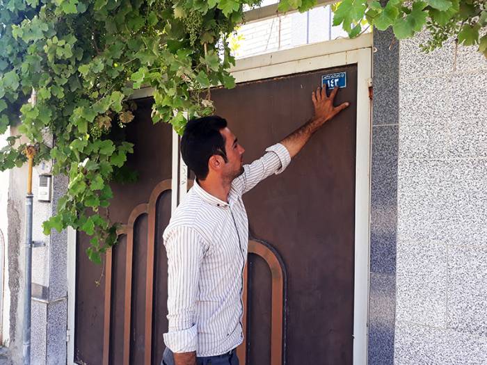 عملیات نصب پلاک منازل در محدوده بولوار ابراهیم ادهم آغاز شد