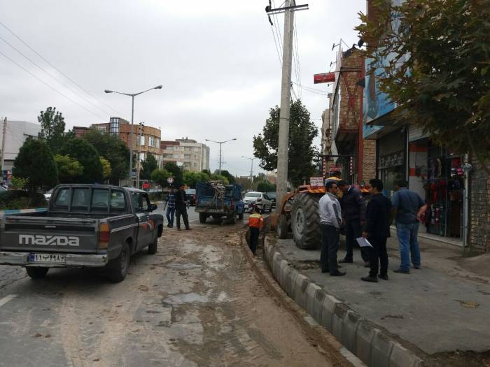 آماده باش اکیپ‌های خدمات شهری در روز های بارانی 